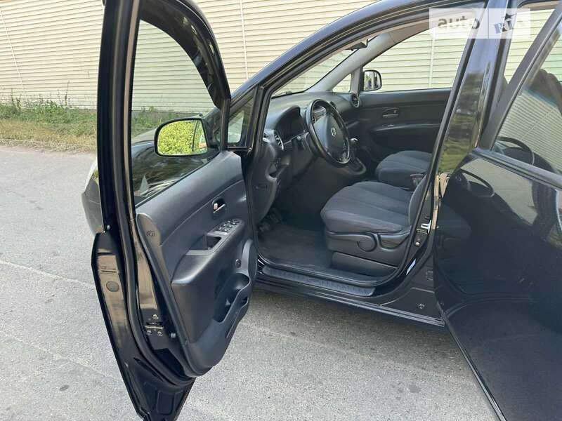 Мінівен Kia Carens 2007 в Києві