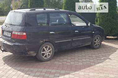 Минивэн Kia Carens 2002 в Черновцах