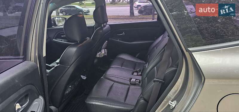 Мікровен Kia Carens 2016 в Києві фото 8 Мікровен Kia Carens 2016 в Києві