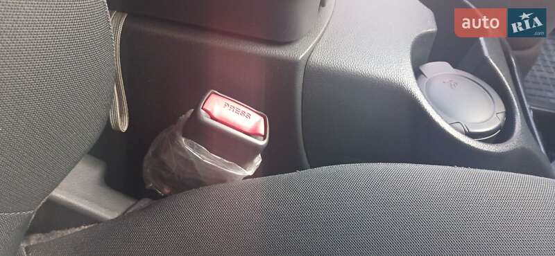 Мікровен Kia Carens 2012 в Шептицькому