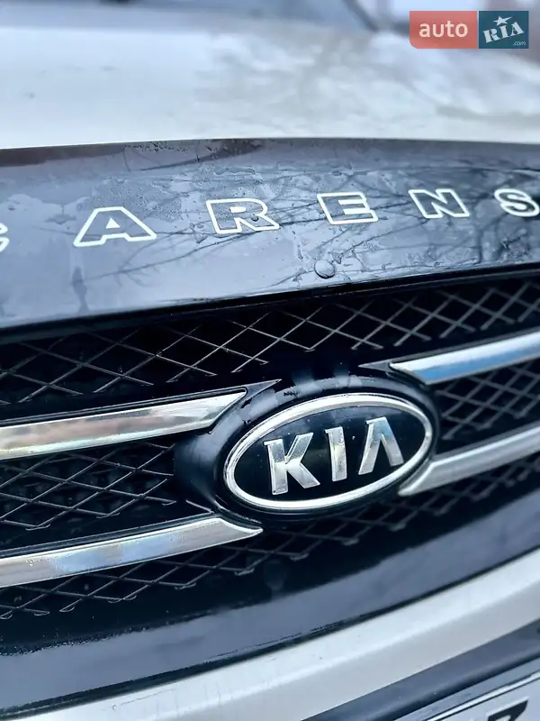 Минивэн Kia Carens 2008 в 