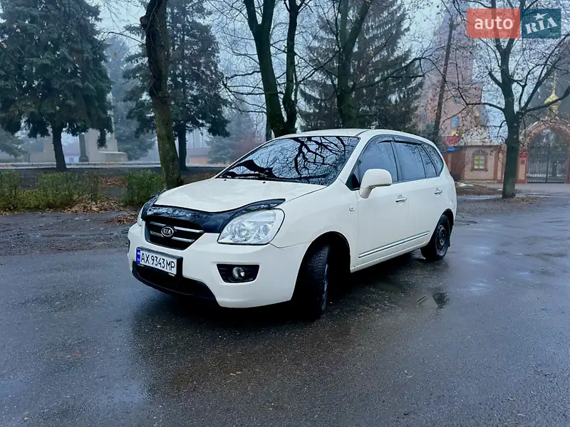 Минивэн Kia Carens 2008 в 