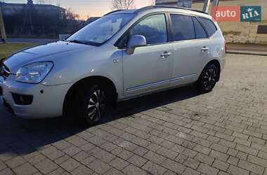 Минивэн Kia Carens 2007 в Дрогобыче