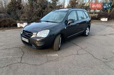 Минивэн Kia Carens 2007 в Черноморске