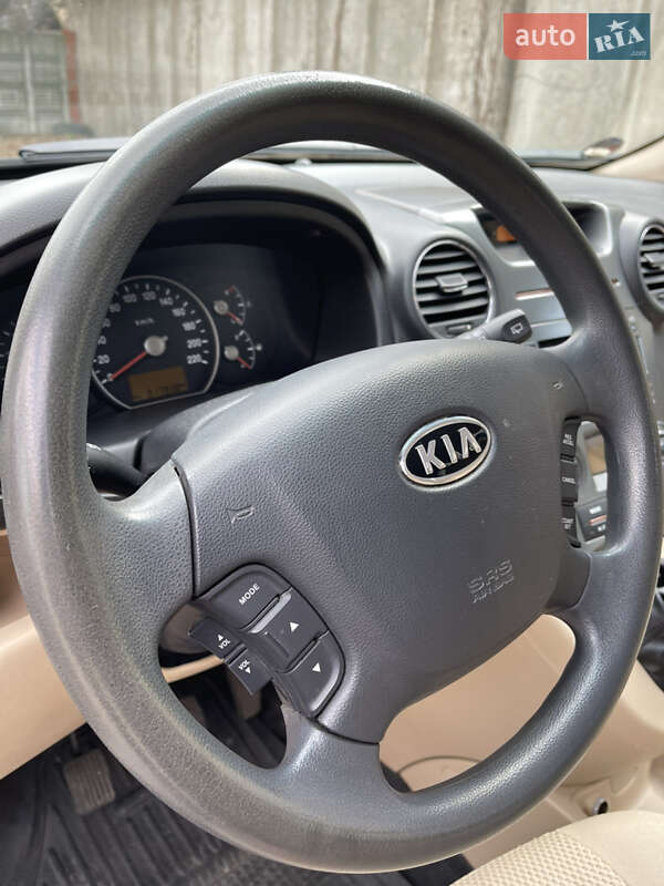 Мікровен Kia Carens 2011 в Броварах