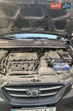 Минивэн Kia Carens 2008 в 