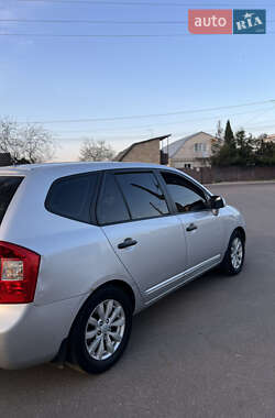 Минивэн Kia Carens 2010 в 