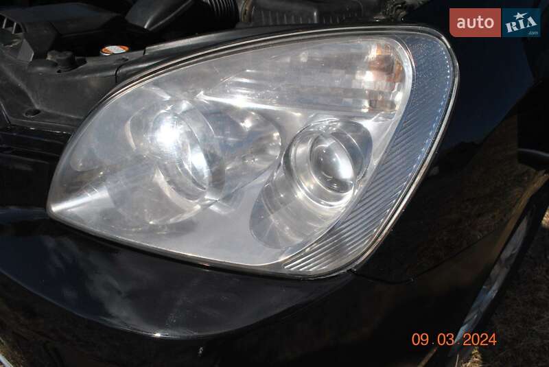 Минивэн Kia Carens 2008 в Киеве