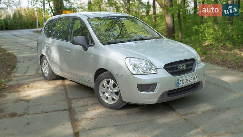 Мінівен Kia Carens 2009 в 
