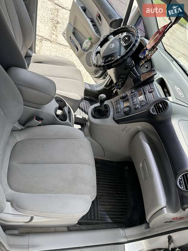 Мінівен Kia Carens 2006 в Полтаві