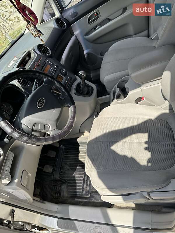 Мінівен Kia Carens 2006 в Полтаві