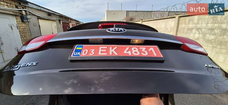 Микровэн Kia Carens 2015 в Киеве
