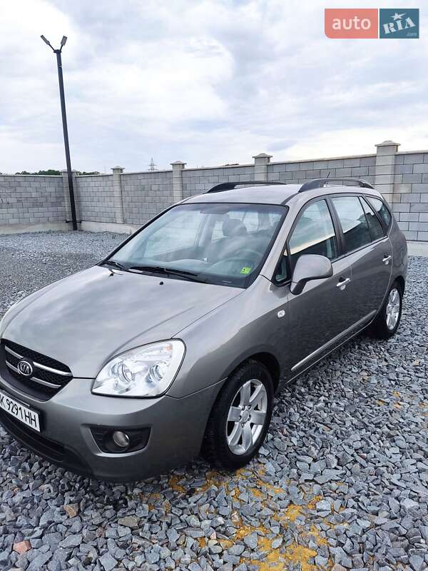 Kia Carens 2008
