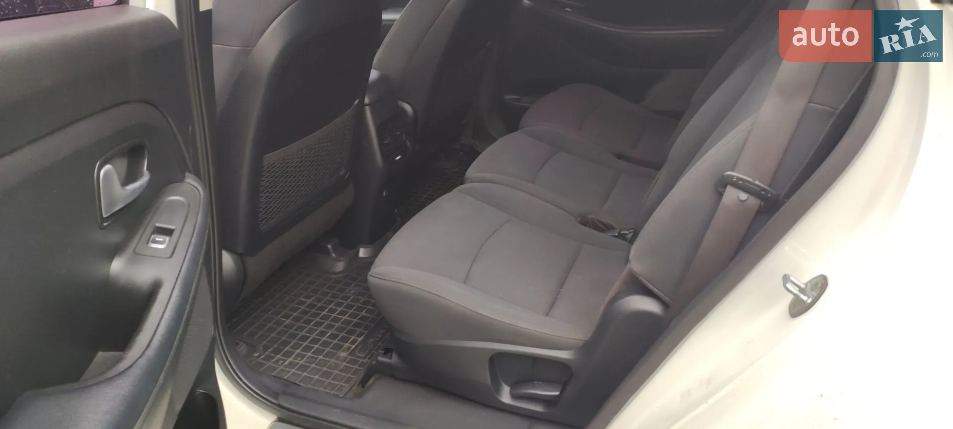 2016 Kia Carens - мініатюра 19