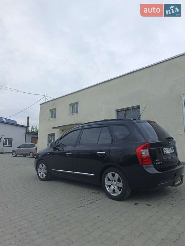 Минивэн Kia Carens 2007 в Борщеве