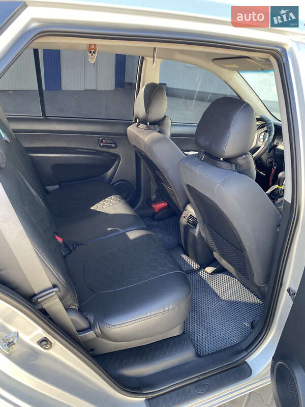 Мікровен Kia Carens 2011 в Вінниці