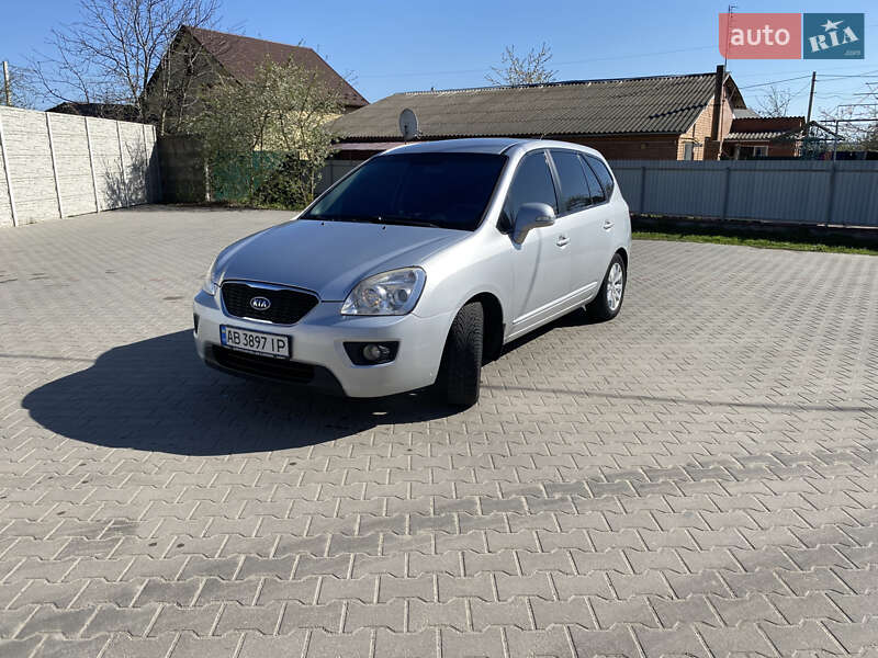 Kia Carens 2011