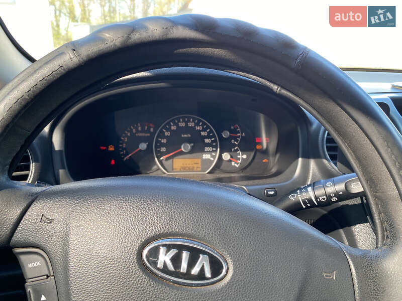 Мікровен Kia Carens 2011 в Вінниці