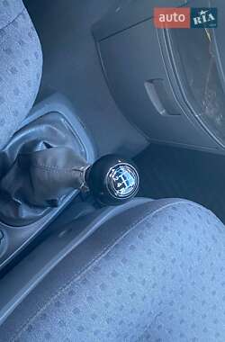 Мінівен Kia Carens 2006 в 