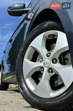 Мікровен Kia Carens 2013 в 