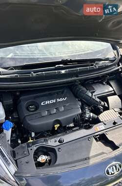 Мікровен Kia Carens 2013 в 