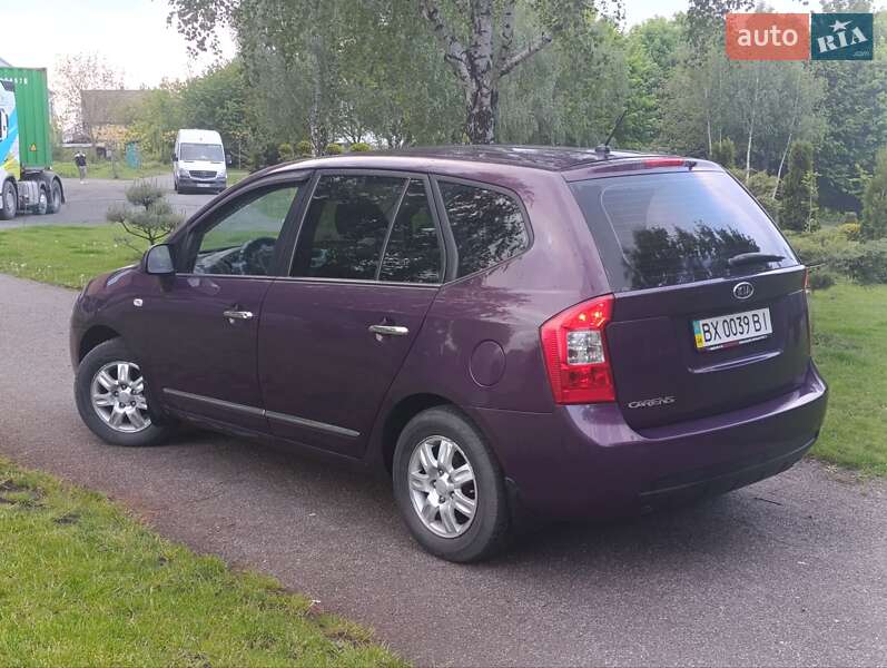 Мінівен Kia Carens 2008 в Хмельницькому