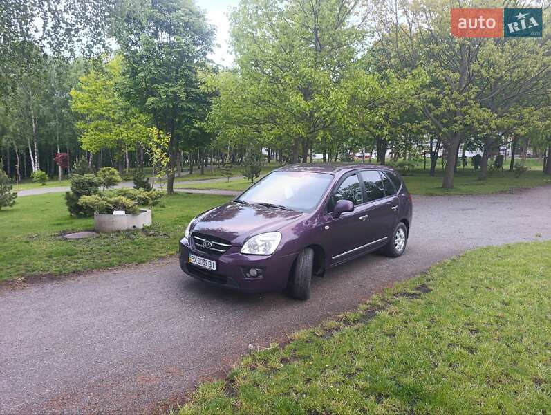 Мінівен Kia Carens 2008 в Хмельницькому