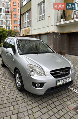 Минивэн Kia Carens 2008 в Ивано-Франковске