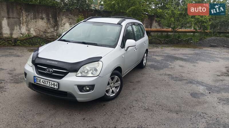 Мінівен Kia Carens 2007 в Ізяславі