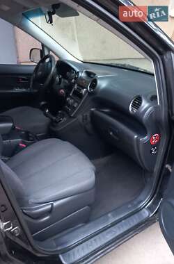 Минивэн Kia Carens 2006 в 