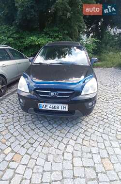 Минивэн Kia Carens 2007 в Никополе