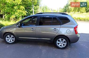 Мінівен Kia Carens 2008 в Дубні