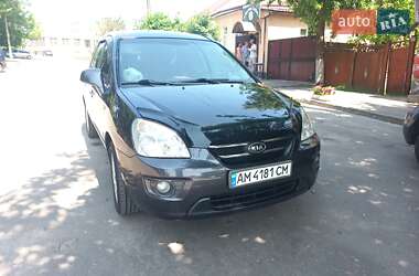 Минивэн Kia Carens 2007 в Радомышле
