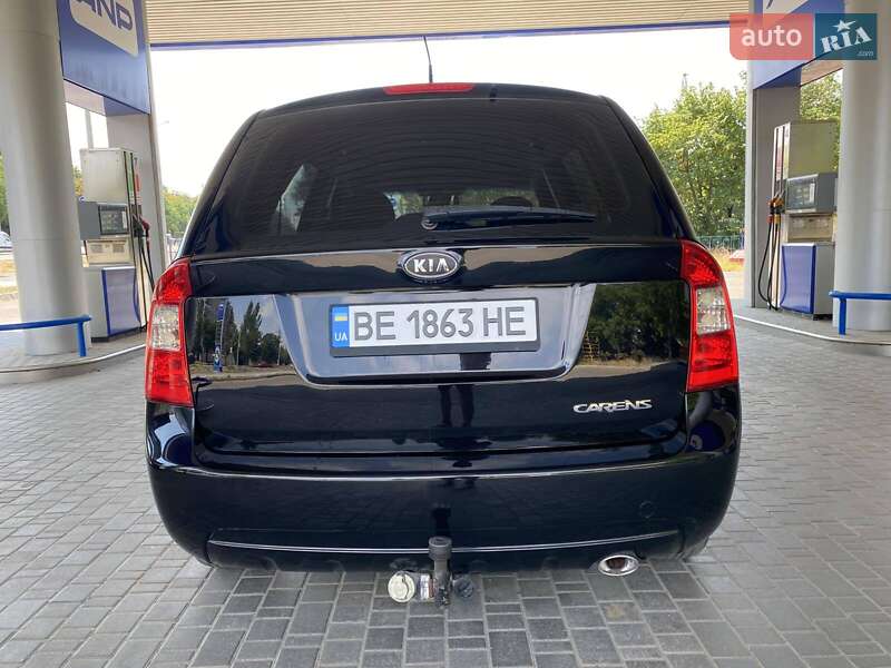 Минивэн Kia Carens 2007 в Николаеве