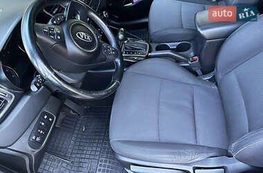 Мікровен Kia Carens 2013 в Новому Розділі