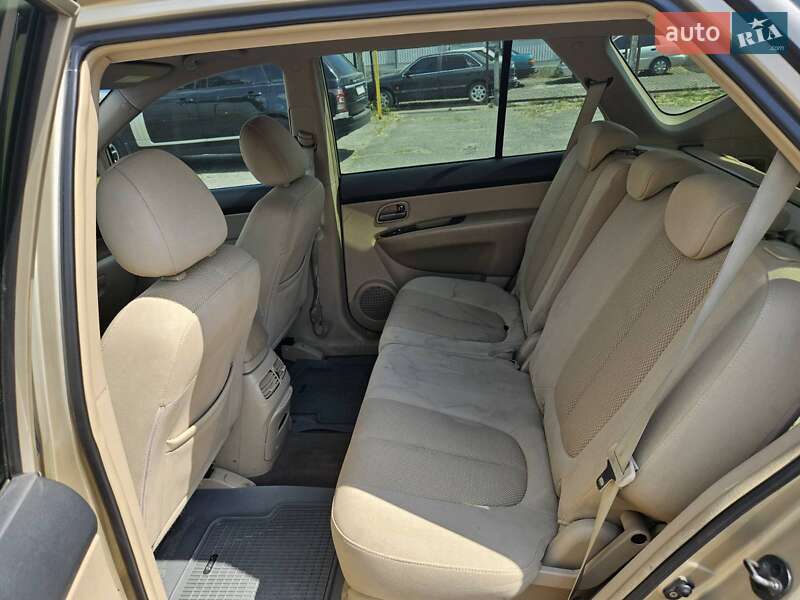 Мінівен Kia Carens 2007 в Корсунь-Шевченківському