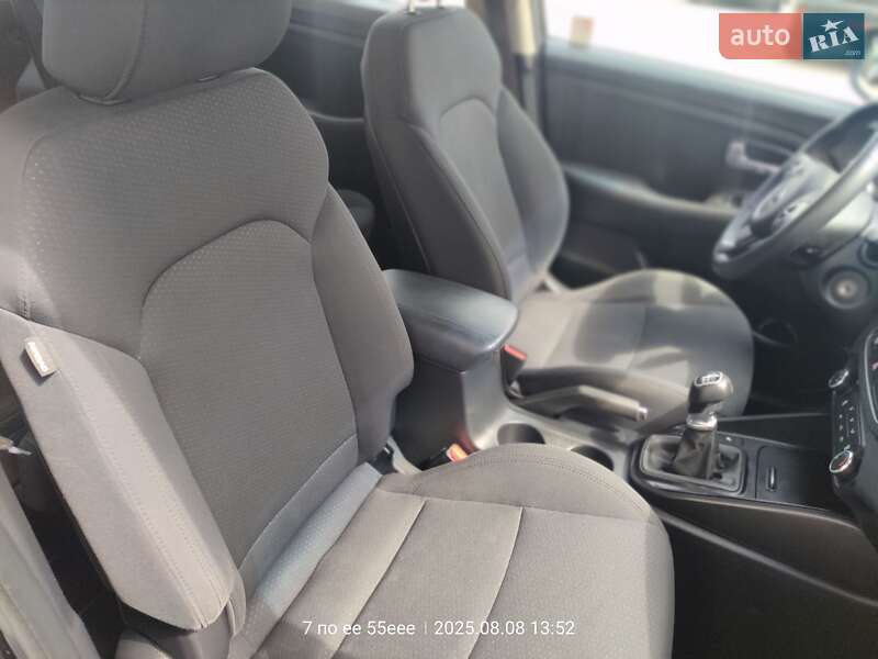 Мікровен Kia Carens 2014 в Рівному