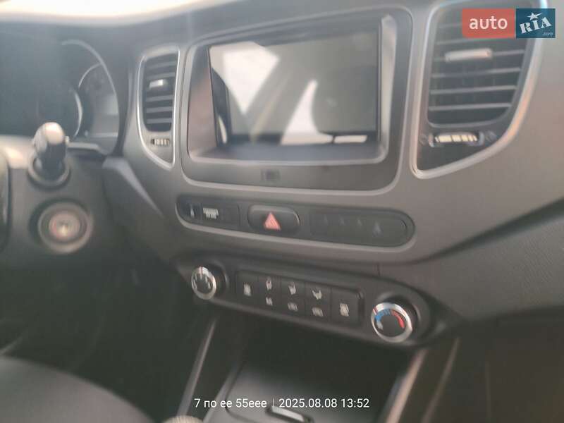 Мікровен Kia Carens 2014 в Рівному