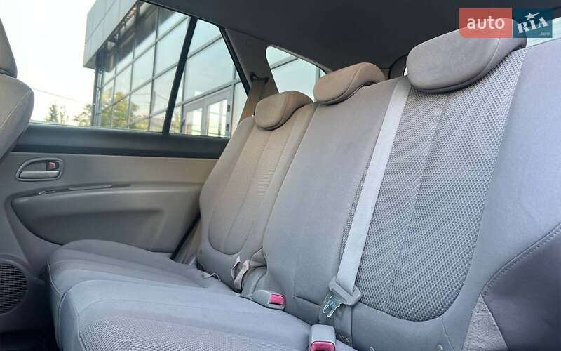 Минивэн Kia Carens 2009 в Ивано-Франковске