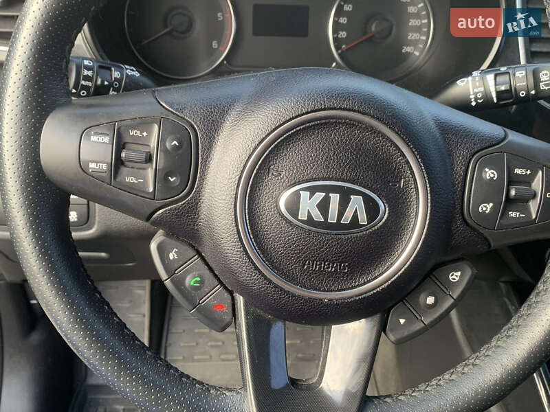 Мікровен Kia Carens 2016 в Рівному