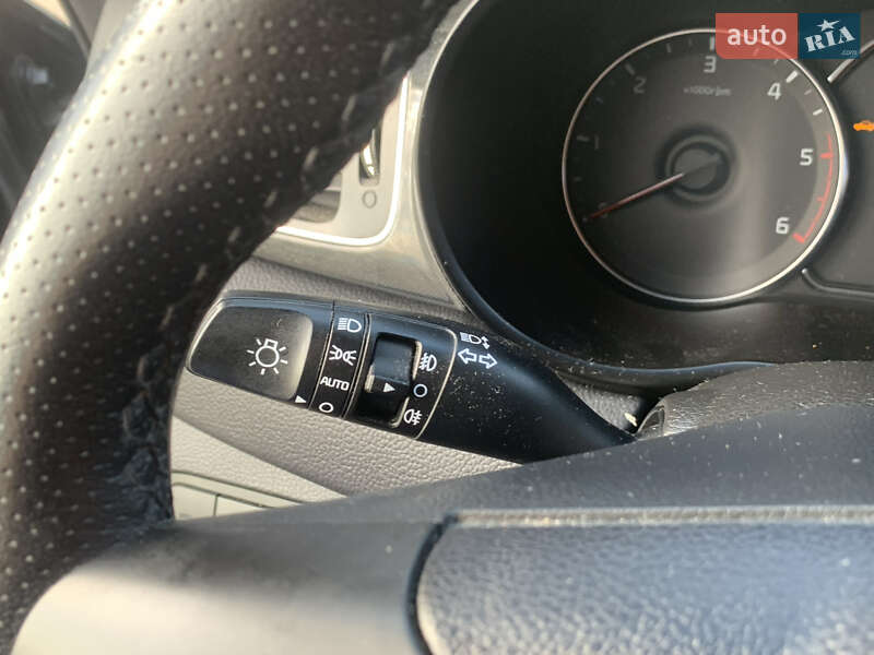 Мікровен Kia Carens 2016 в Рівному