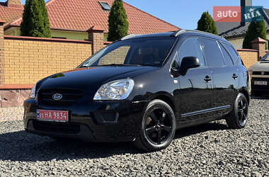 Минивэн Kia Carens 2009 в Ковеле