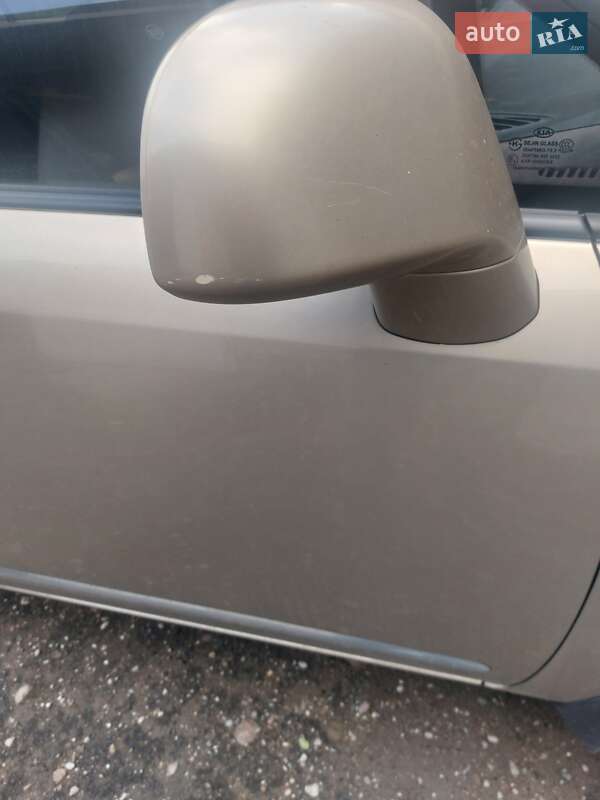 Минивэн Kia Carens 2007 в Житомире