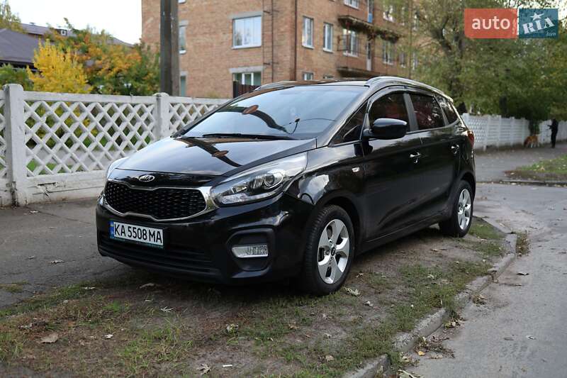 Микровэн Kia Carens 2017 в Киеве фото Микровэн Kia Carens 2017 в Киеве
