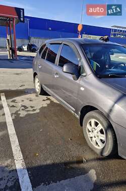 Минивэн Kia Carens 2008 в Виннице