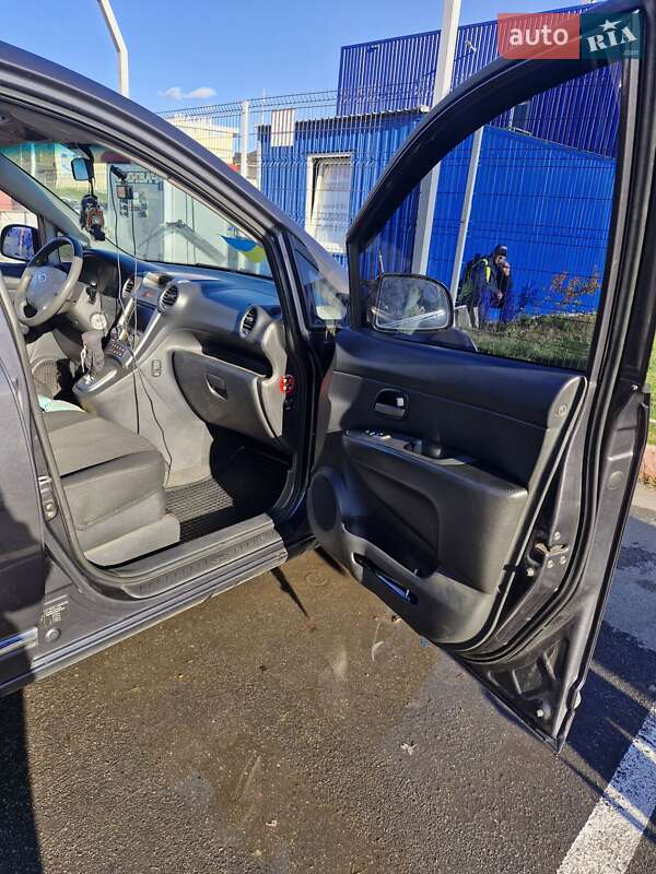 Минивэн Kia Carens 2008 в Виннице