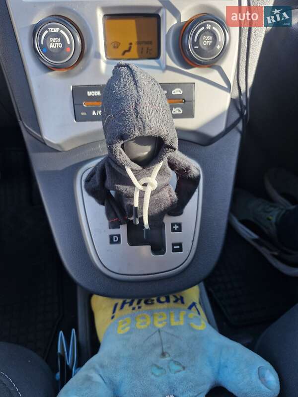 Минивэн Kia Carens 2008 в Виннице