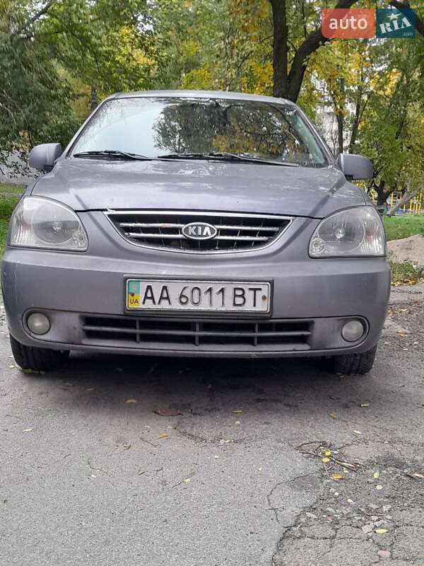 Kia Carens 2003