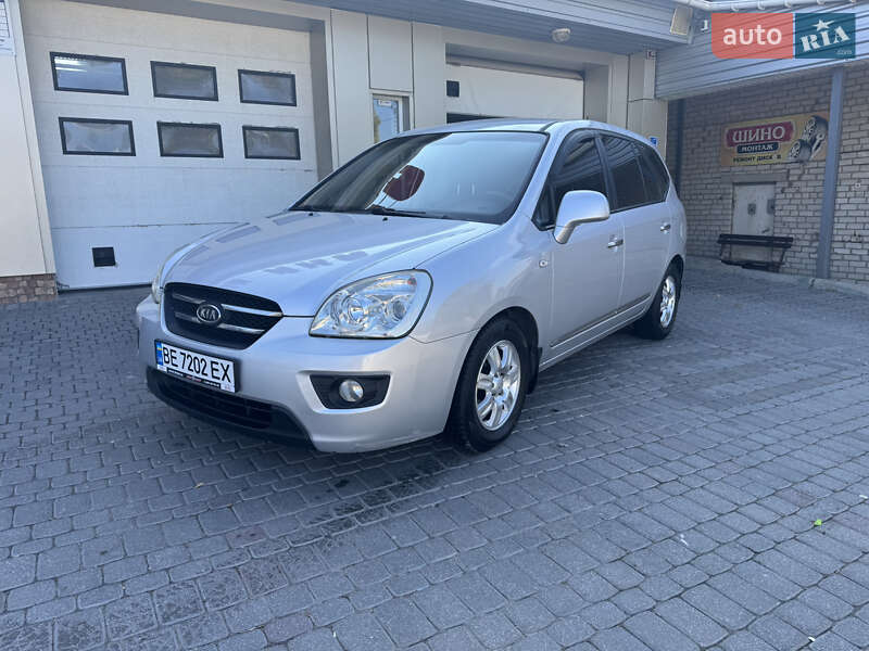 Минивэн Kia Carens 2008 в 