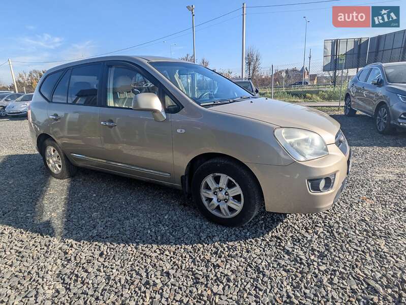 Минивэн Kia Carens 2007 в Львове